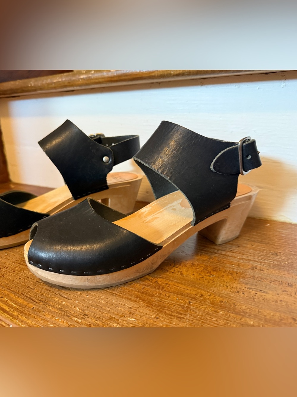 Bryr Clogs - Picture 4 of 6